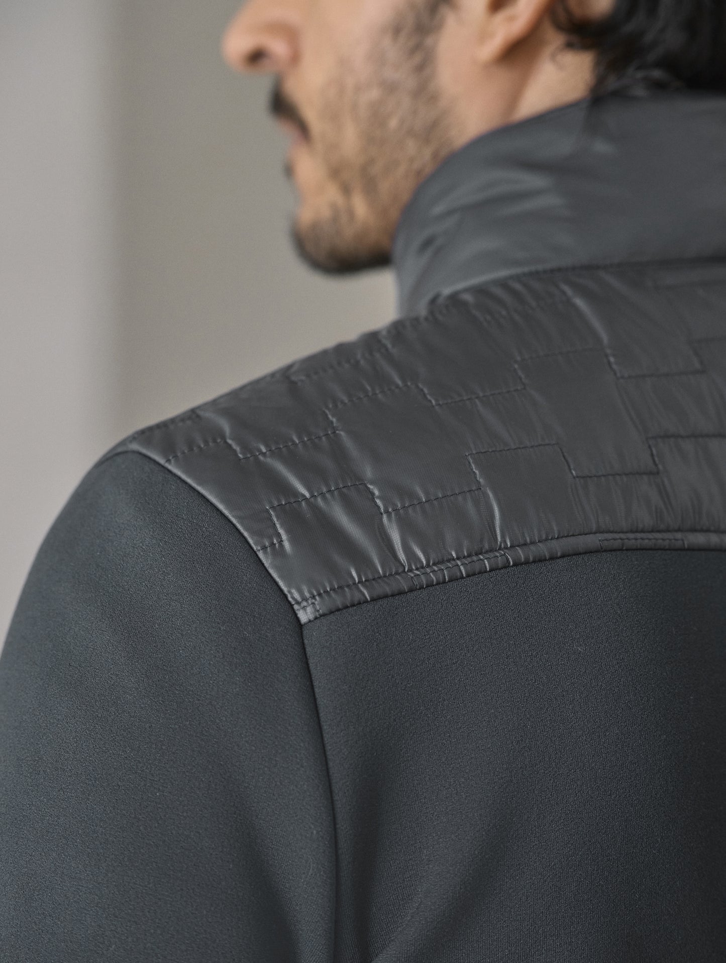 Hybrid Tech Full-Zip - Graphite