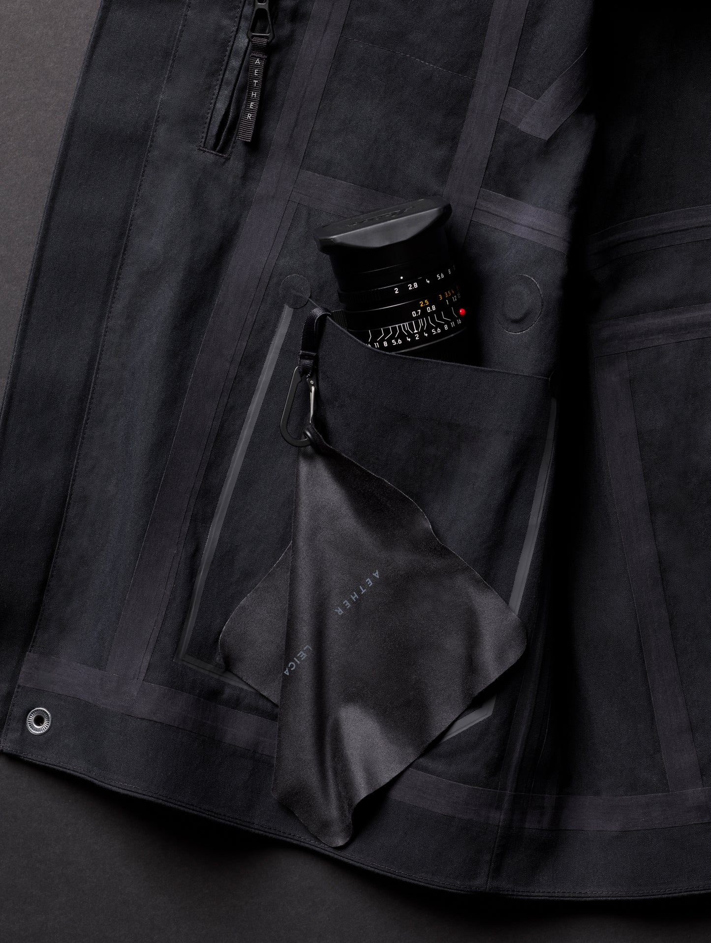 The AETHER + LEICA Reporter Jacket - Monochrom