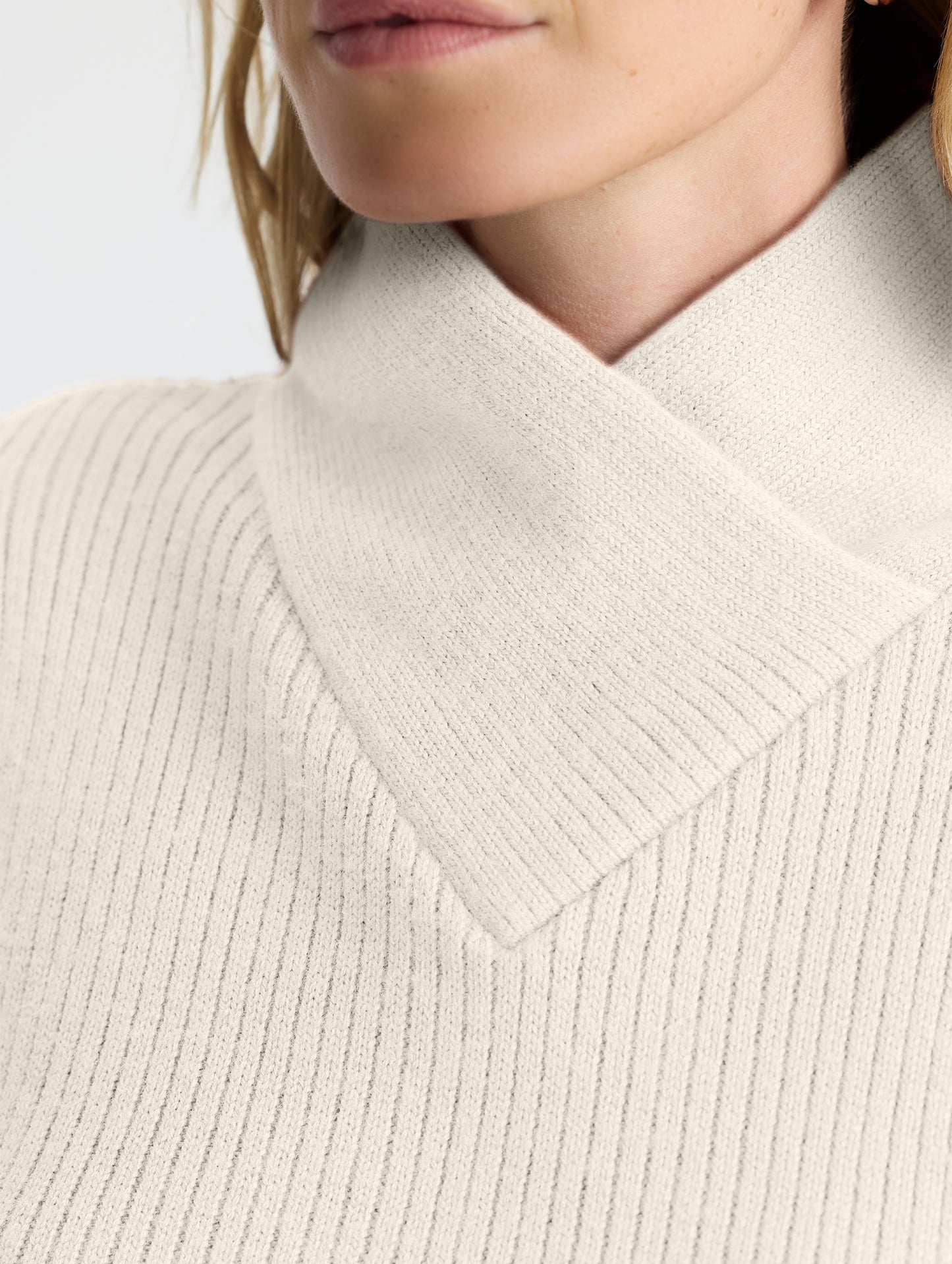 Closeup detail view of collar of Lexington Sweater in Bone white from AETHER Apparel.