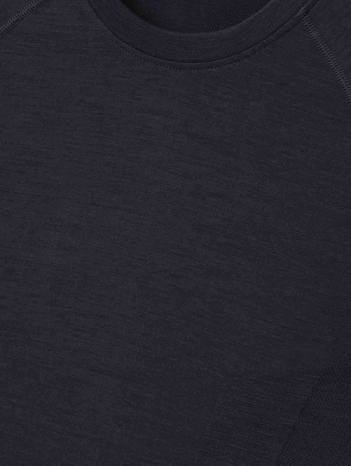Alpine Seamless Base Layer Crew - Graphite