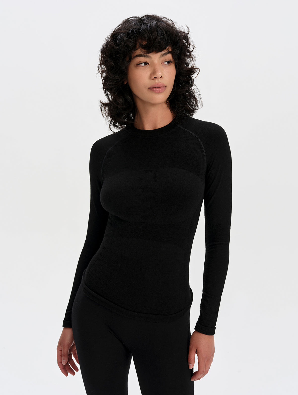 W Alpine Seamless Base Layer Crew - Onyx Black