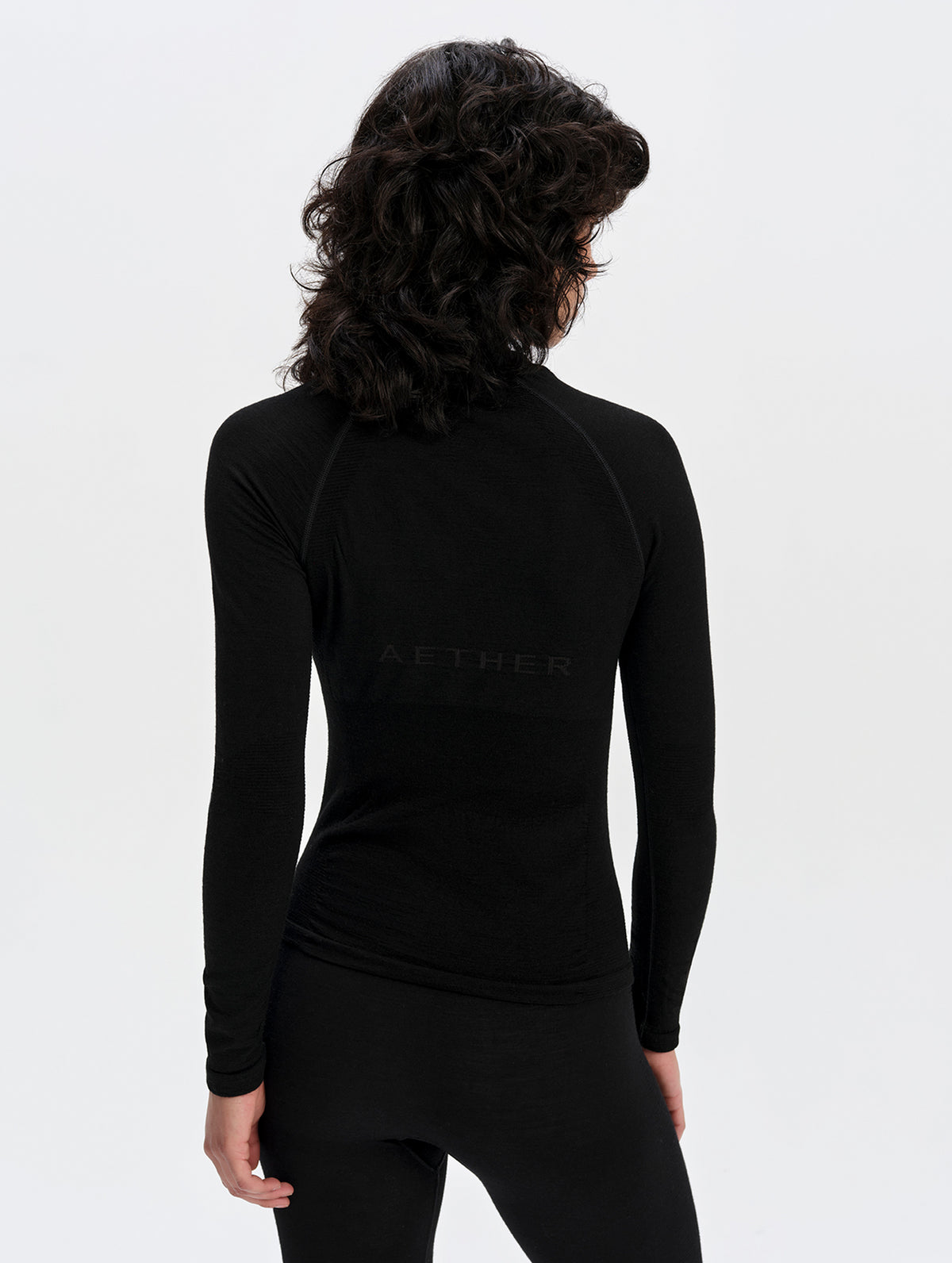 W Alpine Seamless Base Layer Crew - Onyx Black