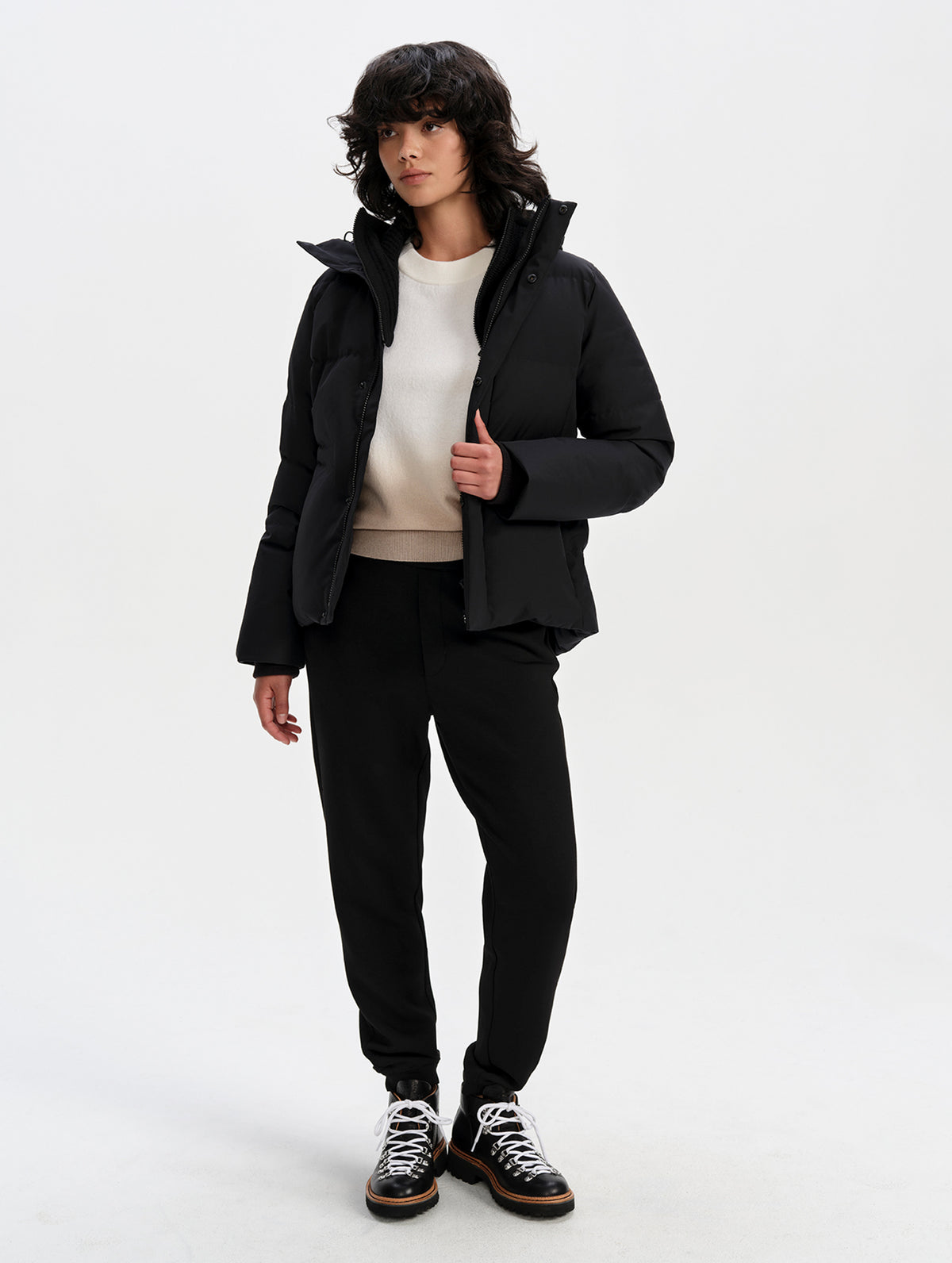 Aria Down Jacket - Onyx Black